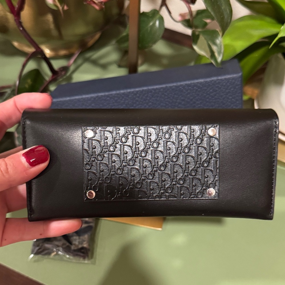 Dior White Frame Black Lens Women's Sunglasses - Picture 7 of 7